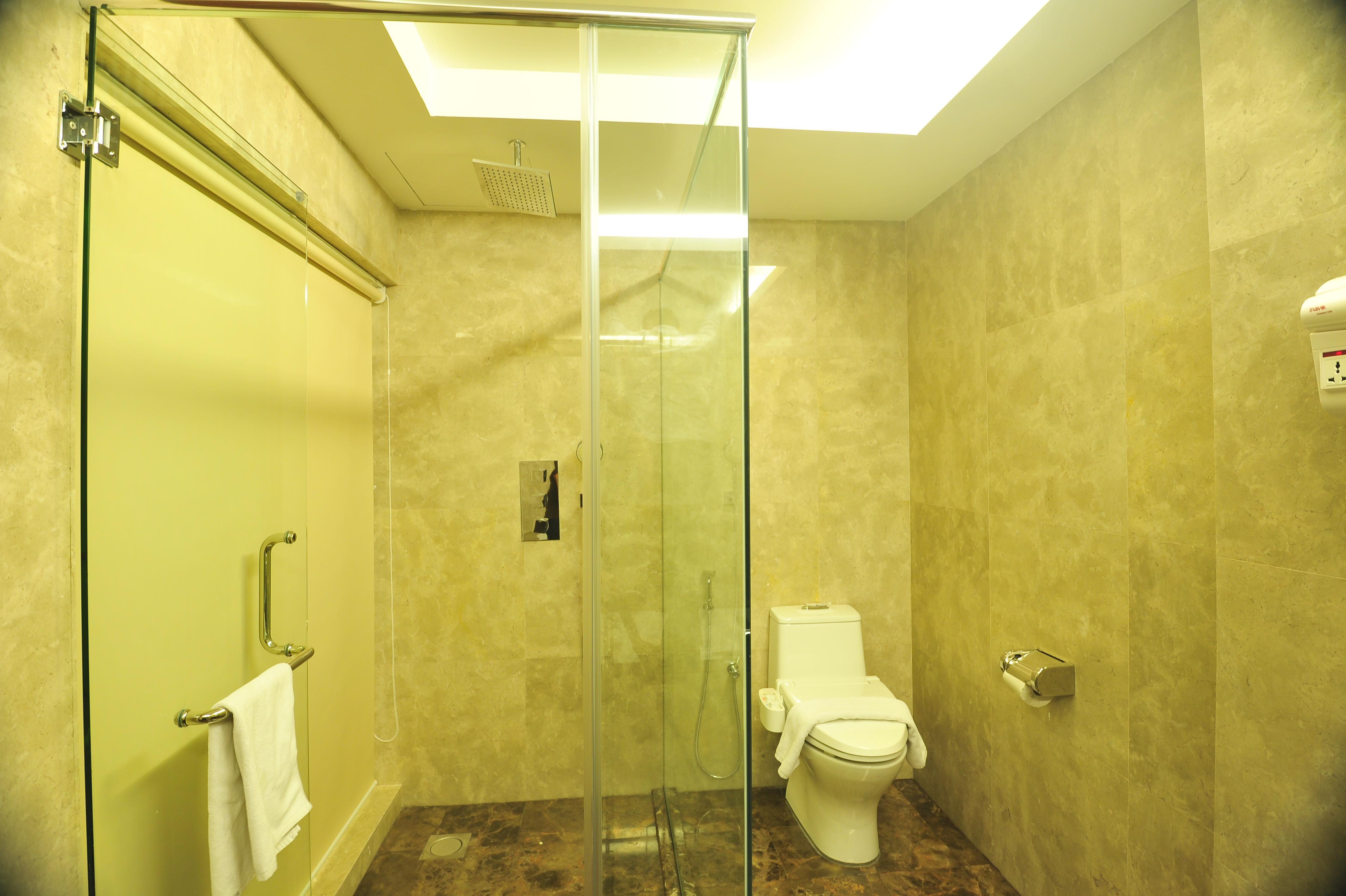Hallmark Crown Hotel Malacca Exteriör bild