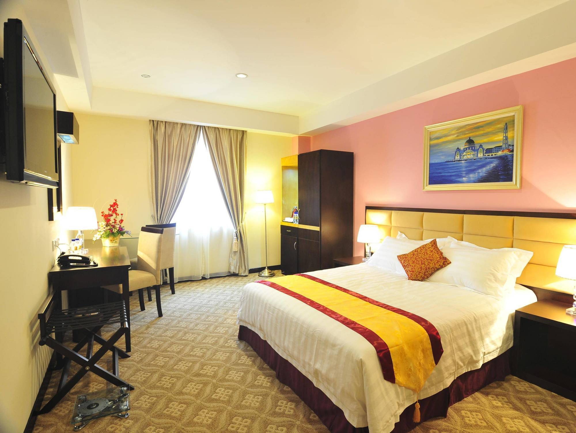 Hallmark Crown Hotel Malacca Exteriör bild
